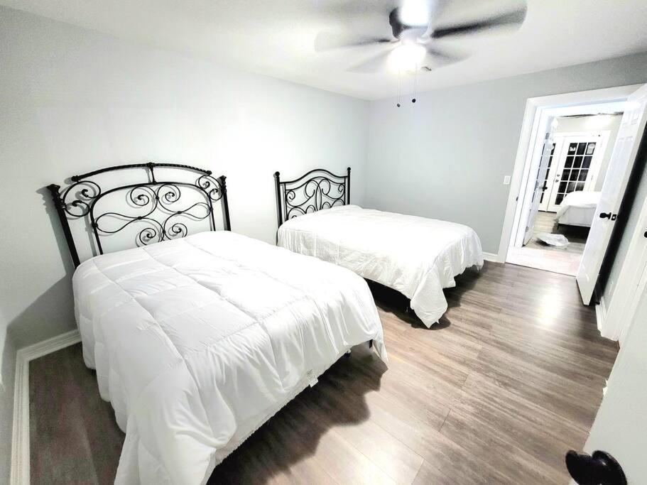 77072 New Remodeled Cute Townhome Sw Хюстън Екстериор снимка