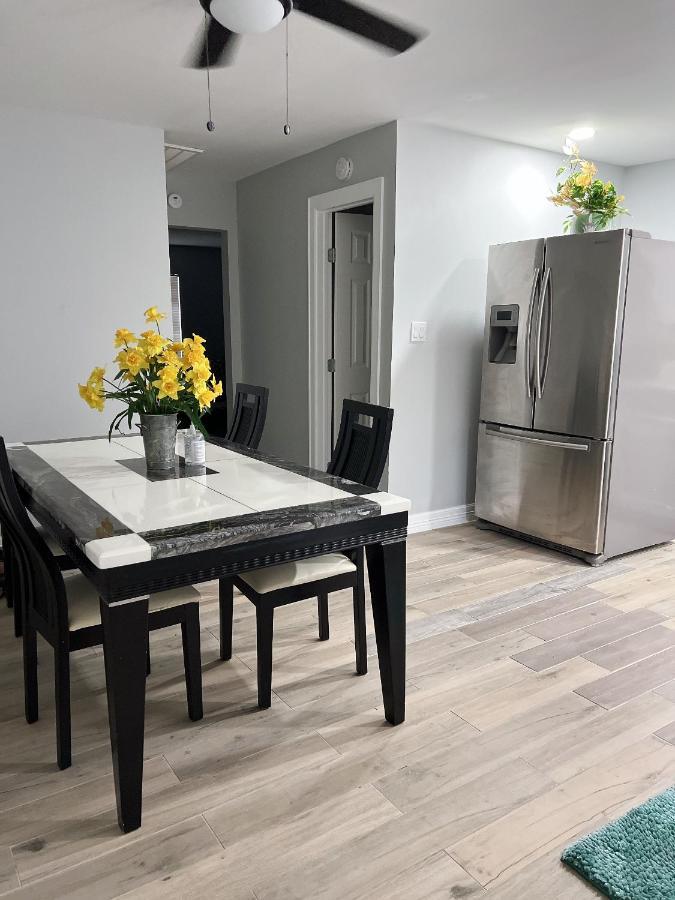 77072 New Remodeled Cute Townhome Sw Хюстън Екстериор снимка